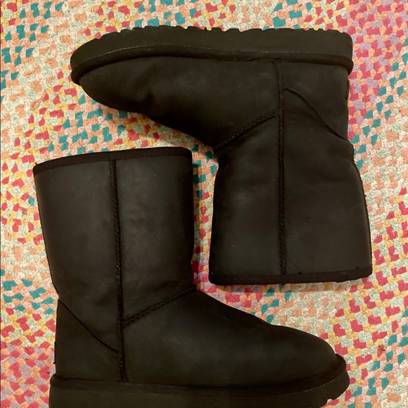 UGG Classic short wool lined leather boot*SOLD - Picture 4 of 8